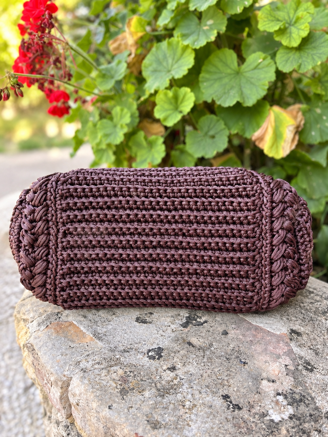 Sac mistral chocolat doublure fleurie - Zoom sur le dessous du sac