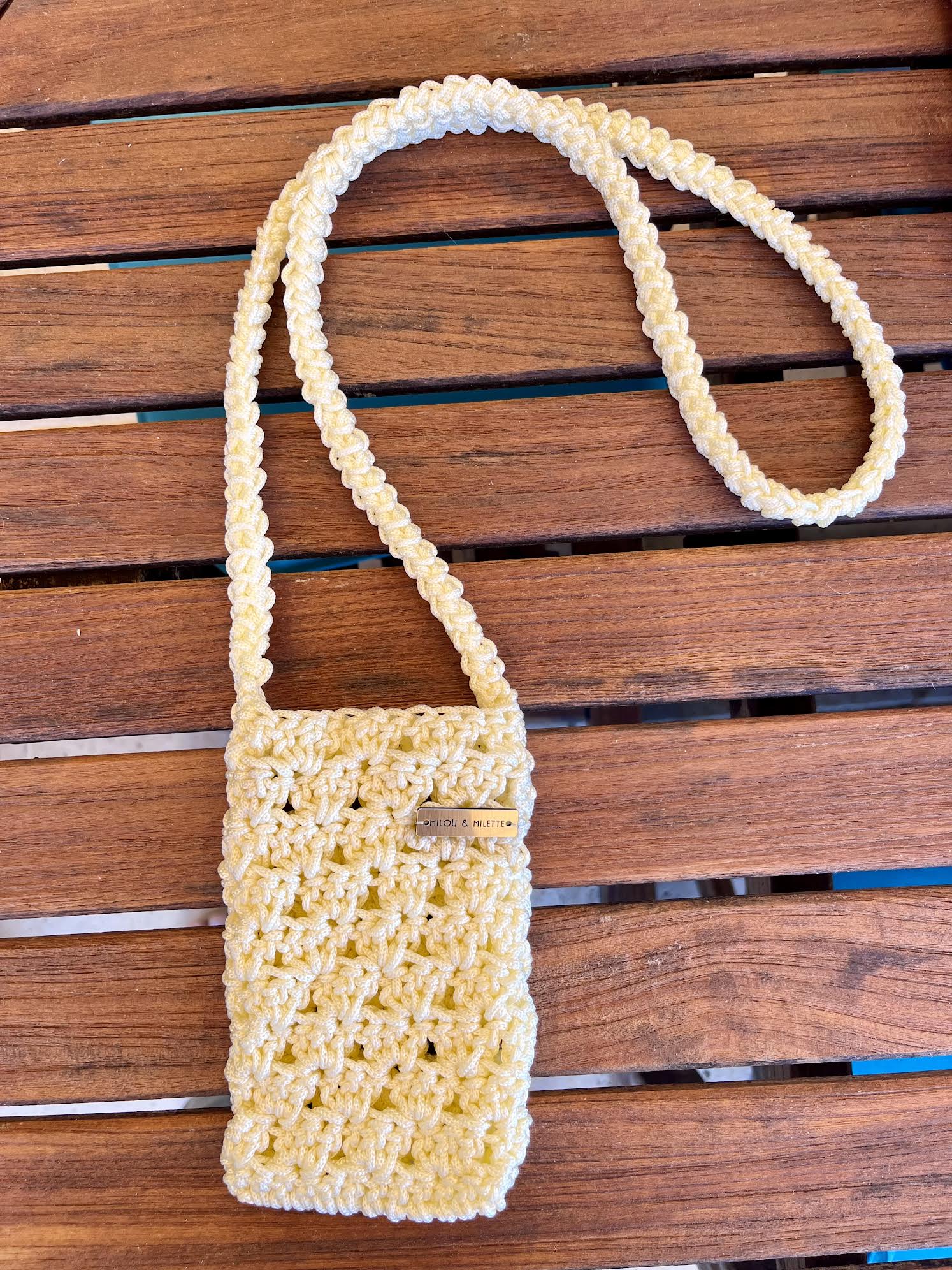 Pochette téléphone vanille