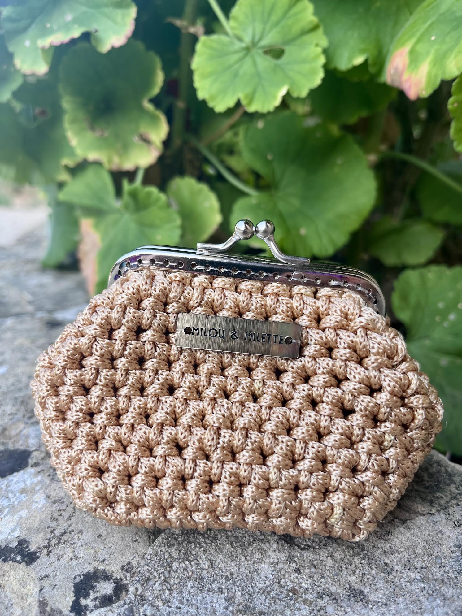 Porte monnaie crocheté entièrement à la main en Provence- Beige lumineux - Pièce unique - Milou & Milette