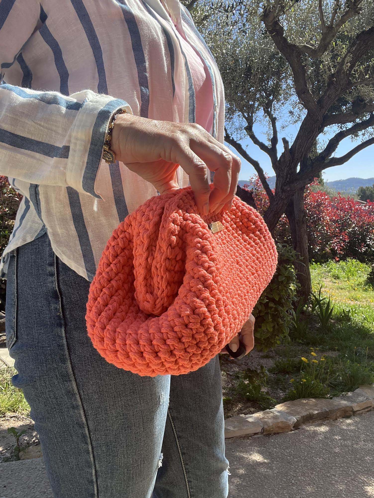 sac crochet fait main corail femme  taille M - sac bohème Riviera été - Pièce unique - Milou et Milette