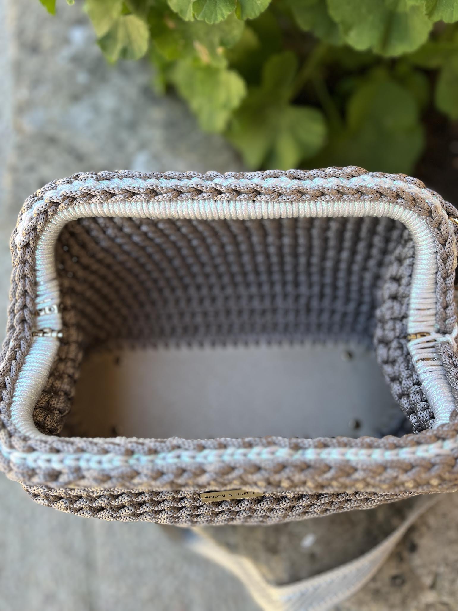 Sac Riviera - Taupe blanc nacré  -  Crochet fait main - Bandoulière incluse -Pièce unique - Milou & Milette