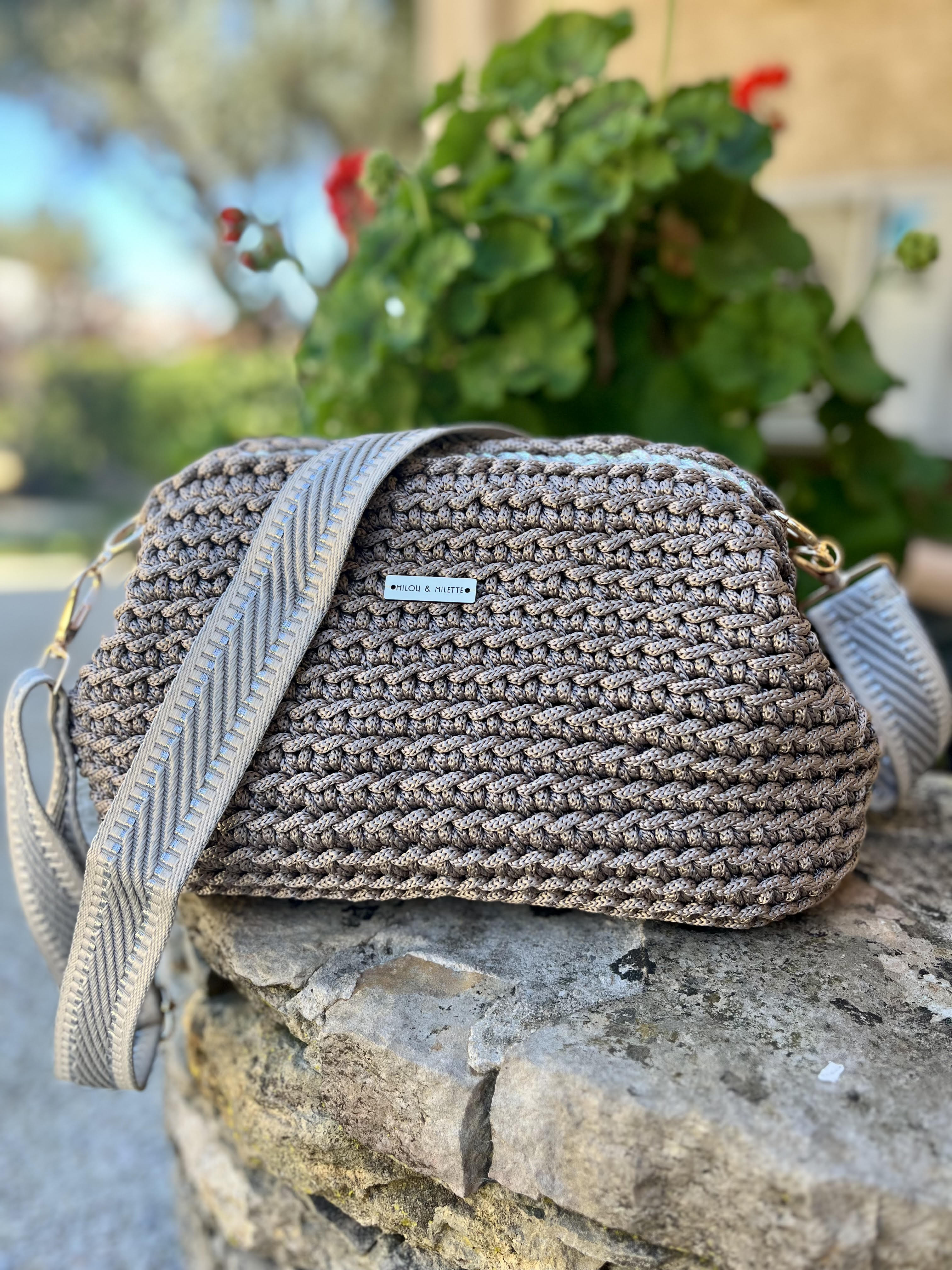 Sac Riviera - Taupe blanc nacré  -  Crochet fait main - Bandoulière incluse -Pièce unique - Milou & Milette