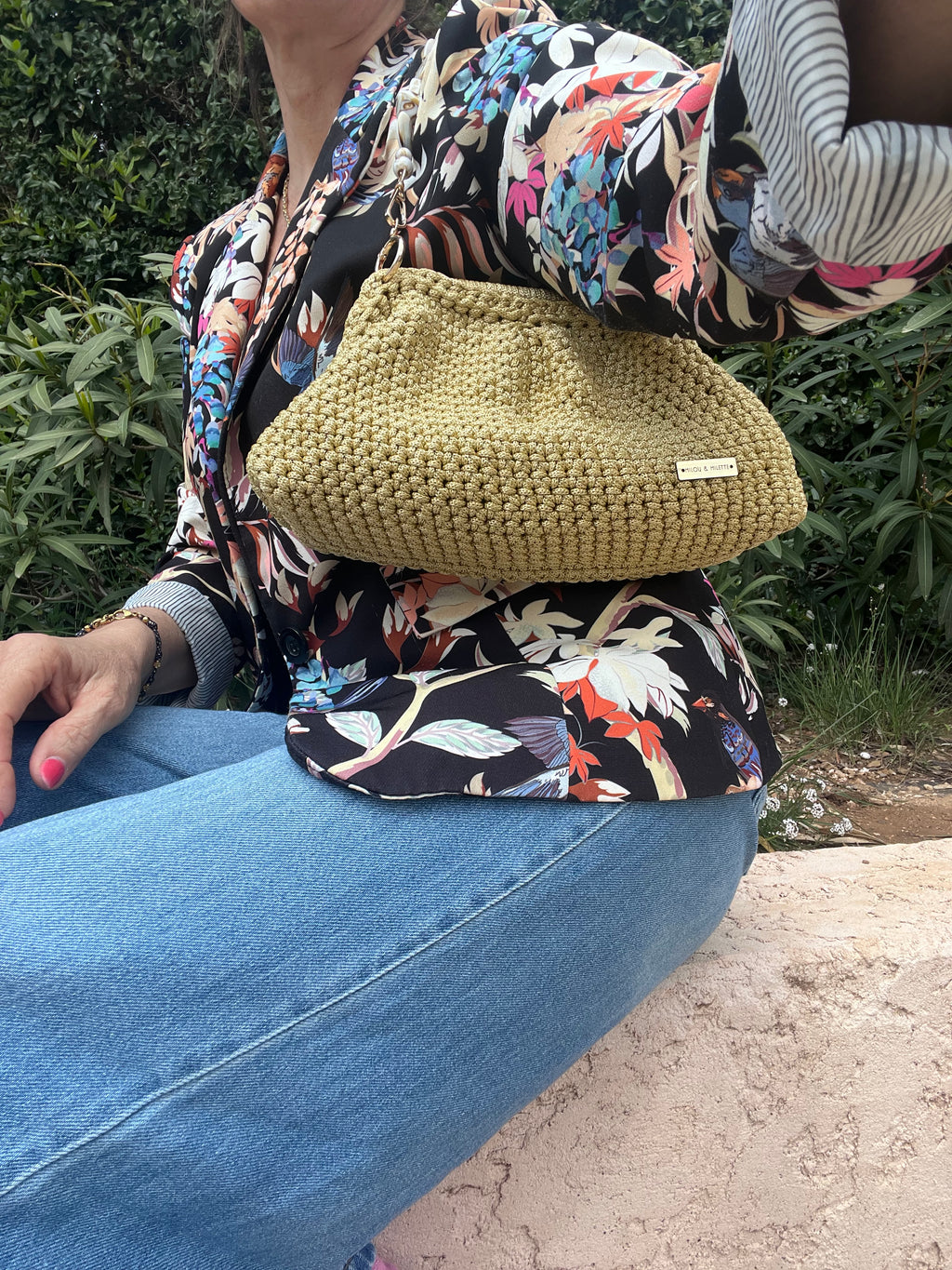 sac crochet femme  dune fait main style méditerranéen  Milou et Milette-porté