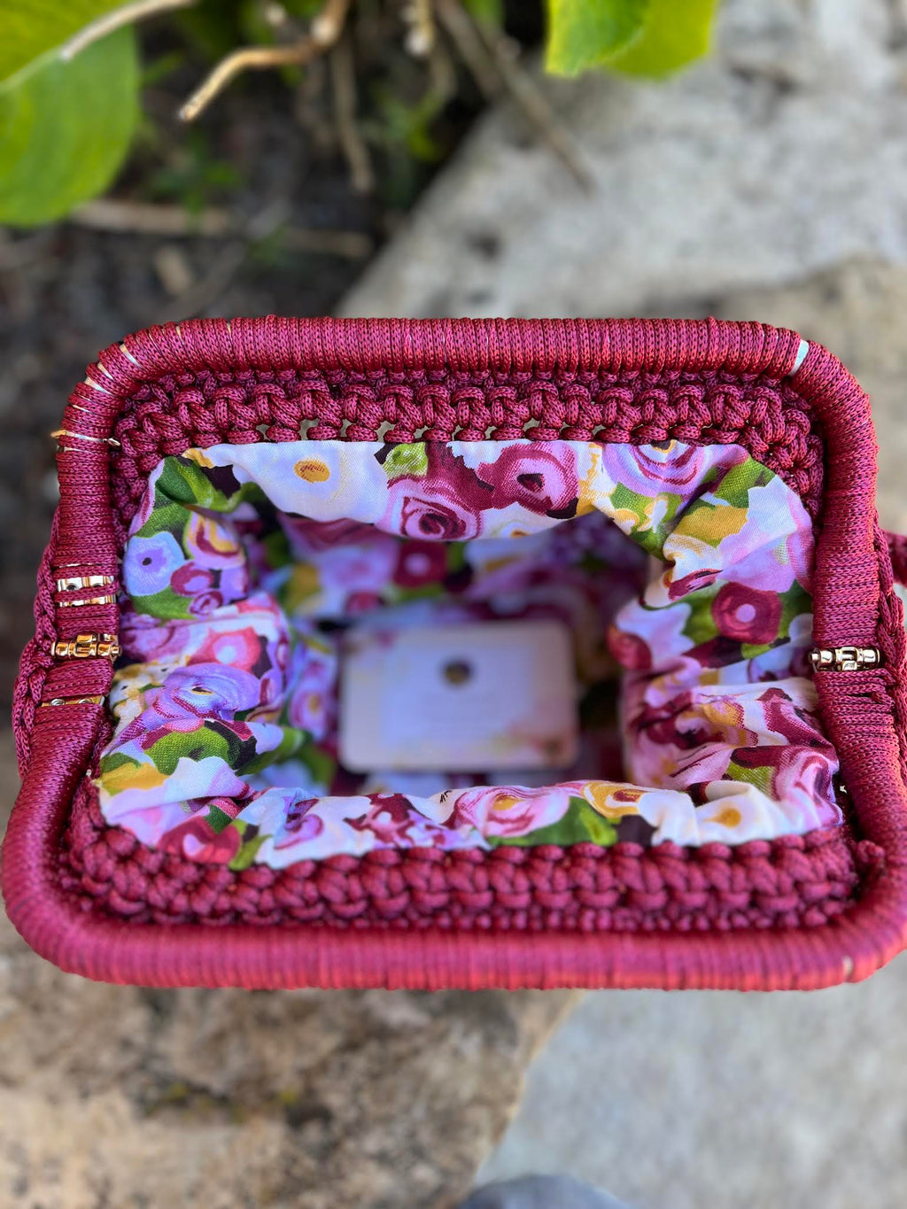 sac crochet fait main grenat femme doublure fleurie - sac bohème Riviera - Milou et Milette- intérieur doublé