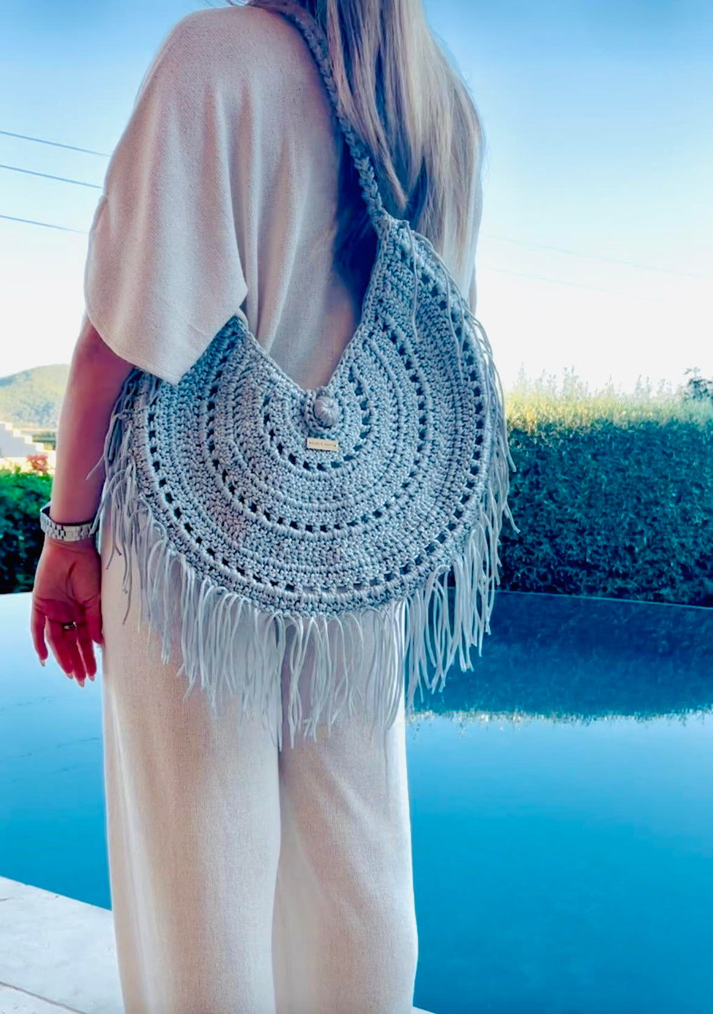 Sac bohème au crochet avec franges- fait main - pièce unique Milou & Milette idéal pour la plage- porté