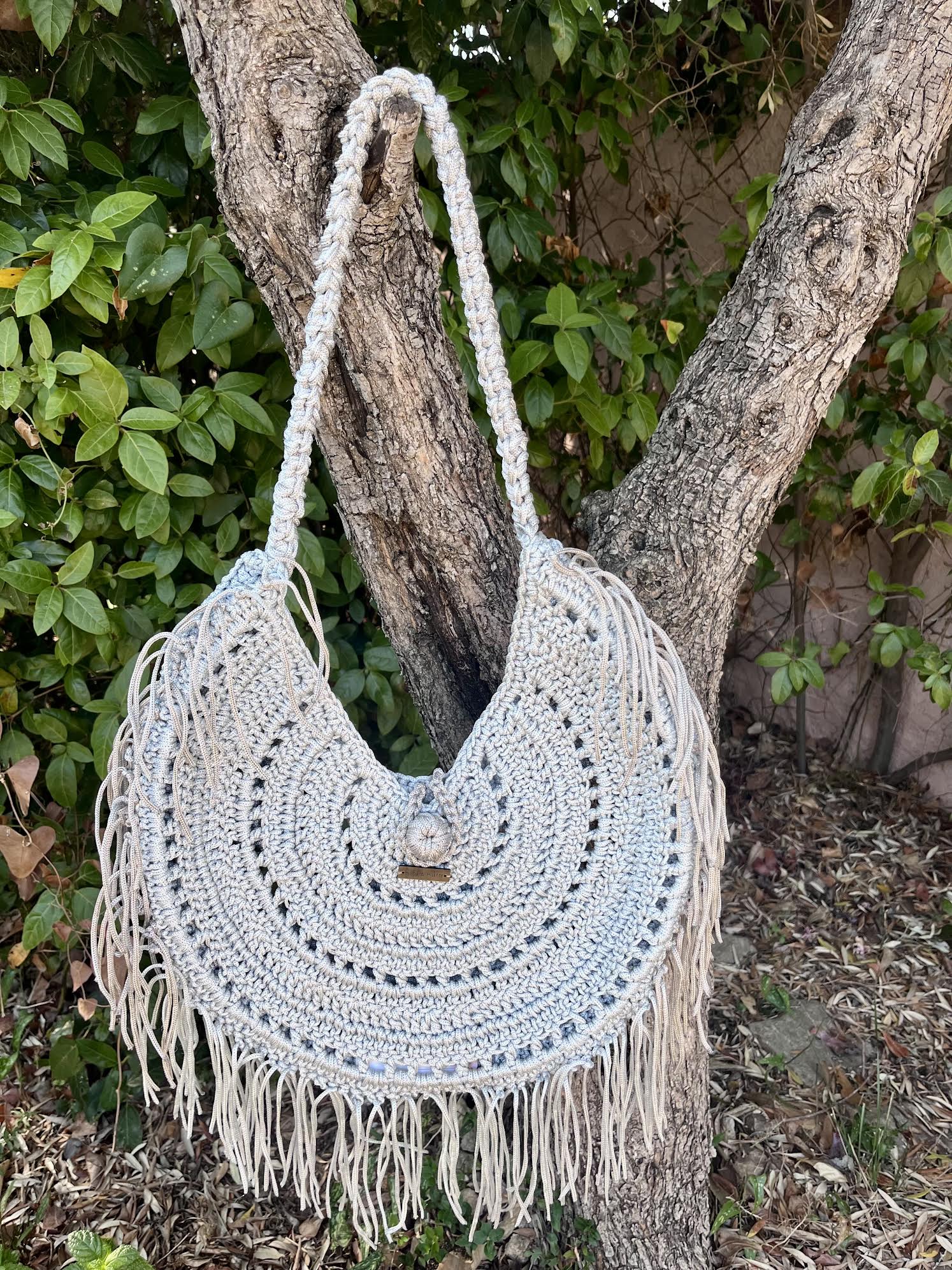 Sac bohème au crochet avec franges- fait main - pièce unique Milou & Milette idéal pour la plage - suspendu
