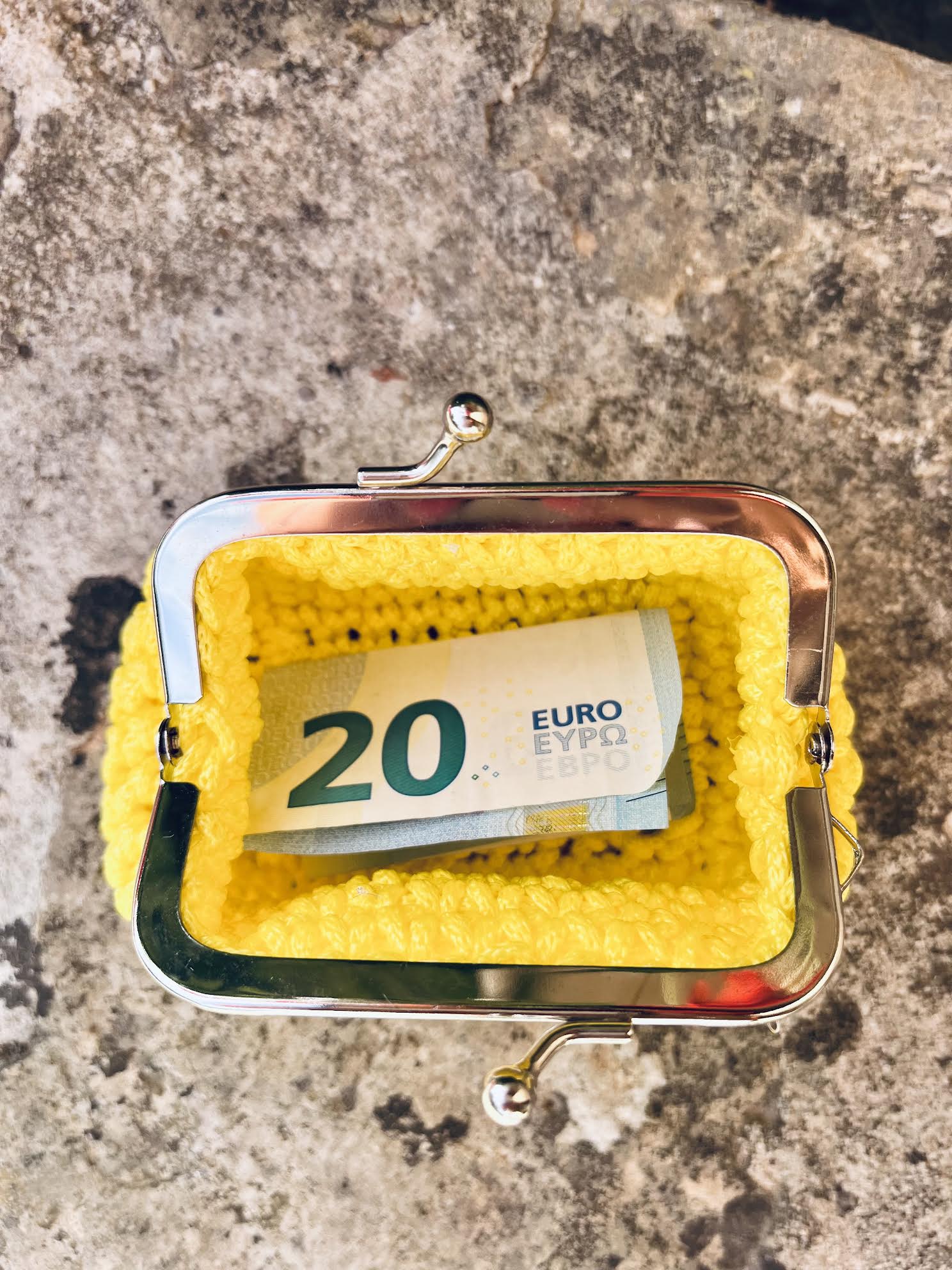 mini Riviera-porte monnaie-jaune canai-crochet-faitmain en Provence