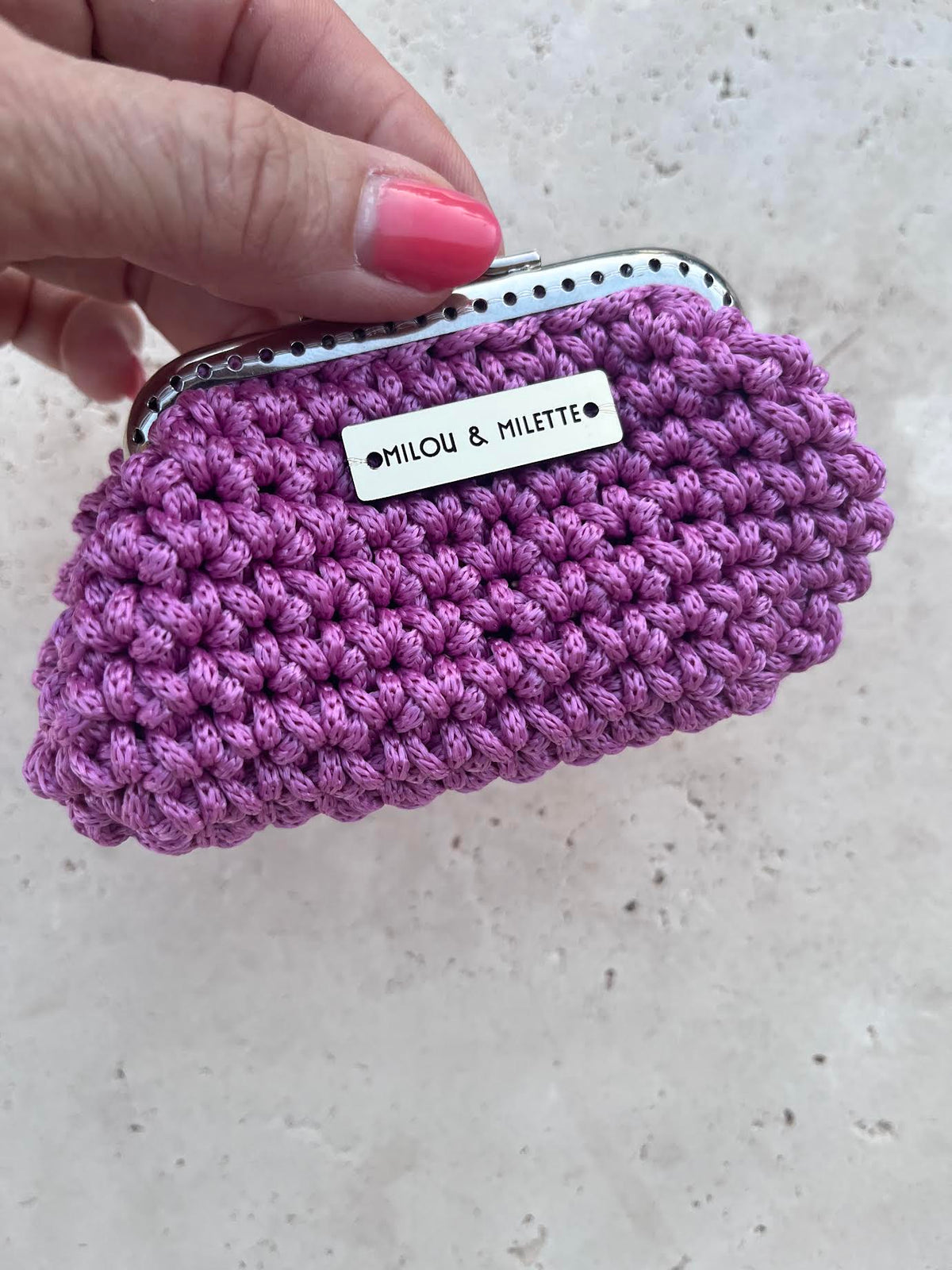 porte monnaie parme crocheté à la main  Milou & Milette détail maillet et étiquette signature