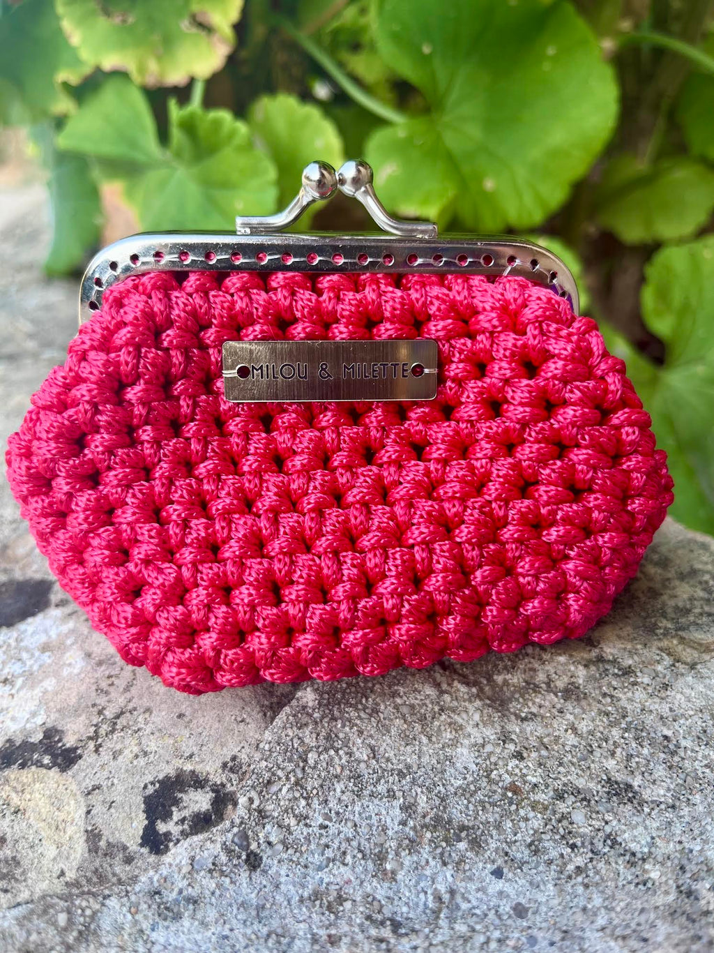 Porte monnaie au crochet - fait main- framboise- fermoir en métal