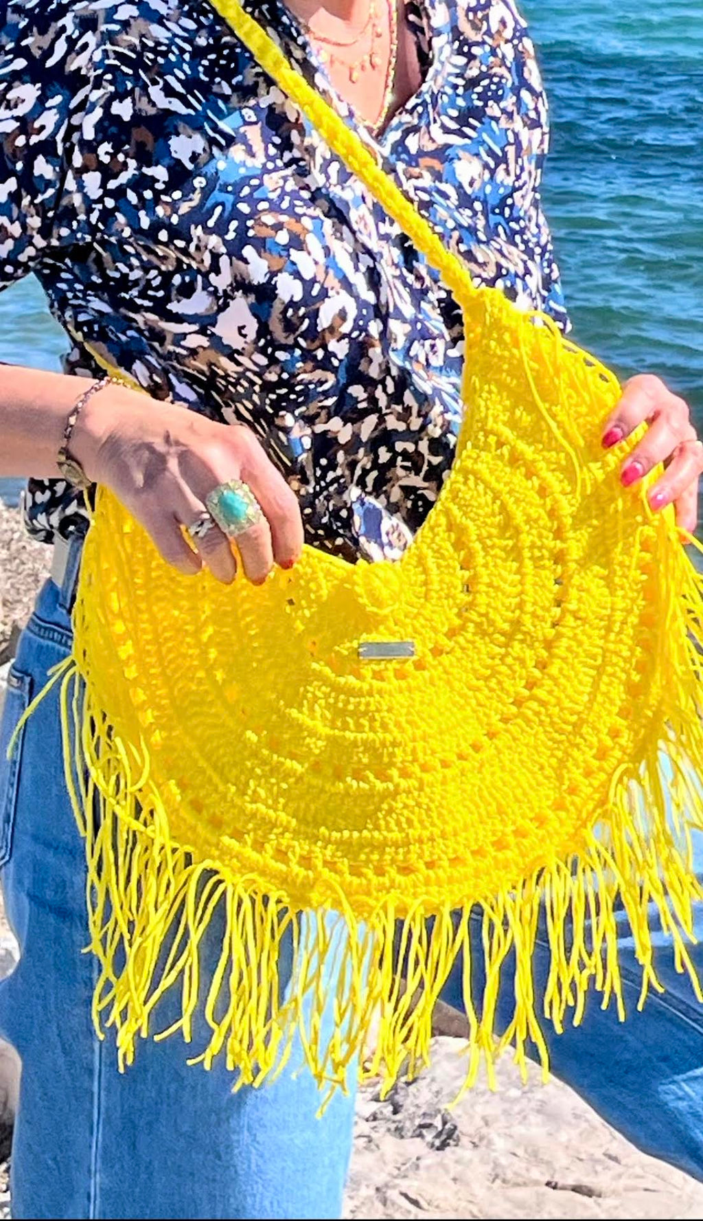 Sac crochet bohème jaune soleil à franges - pièce unique - Milou & Milette - création artisanale - Fait main en France