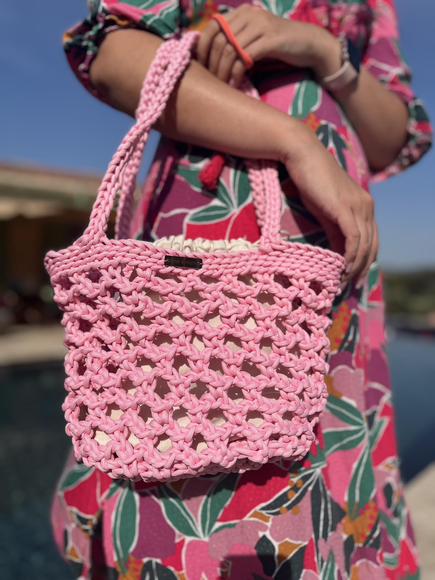 sac crocher rose cabas porté
